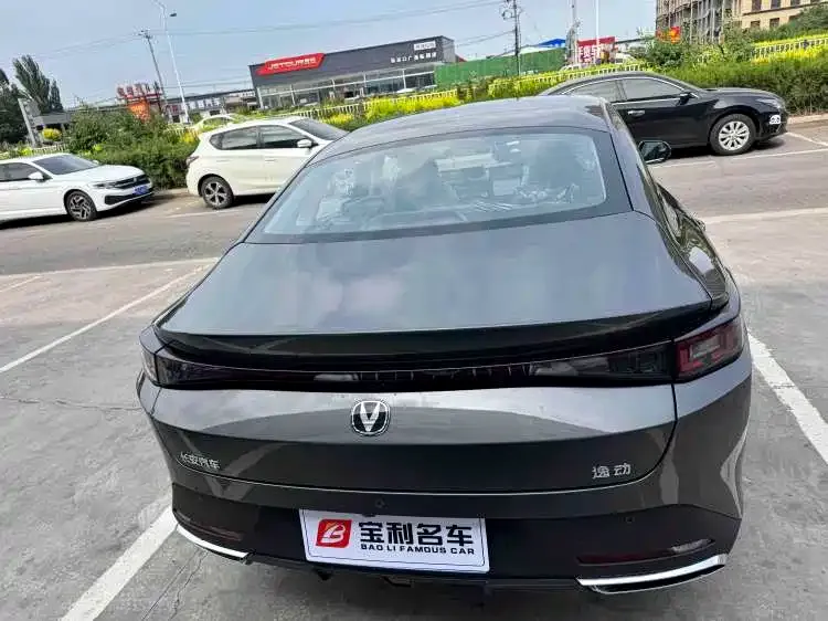 Changan Eado — фото 5