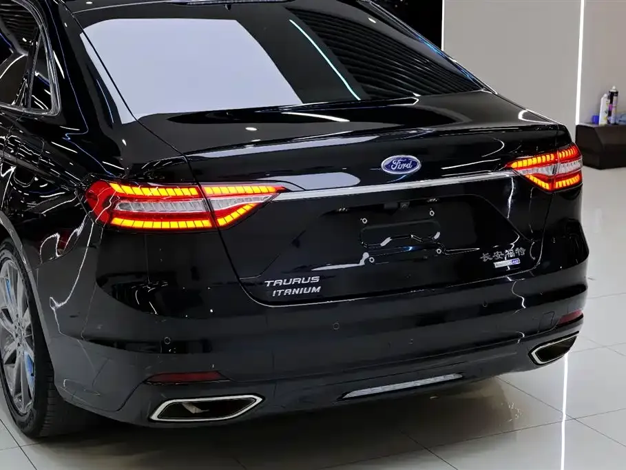 Ford Taurus 2021 из CN, фото 8