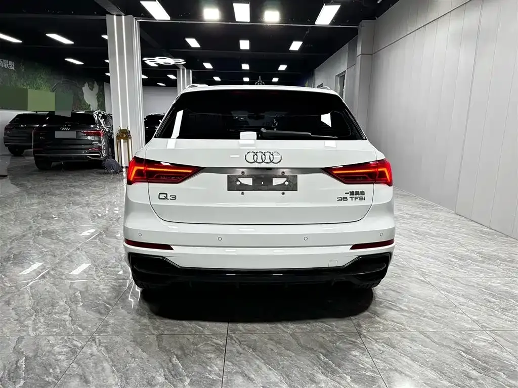 Audi Q3 — фото 4