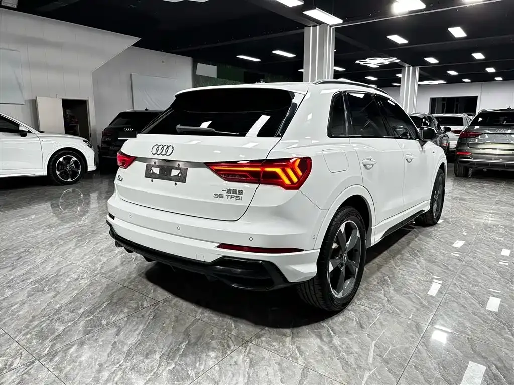 Audi Q3 — фото 9