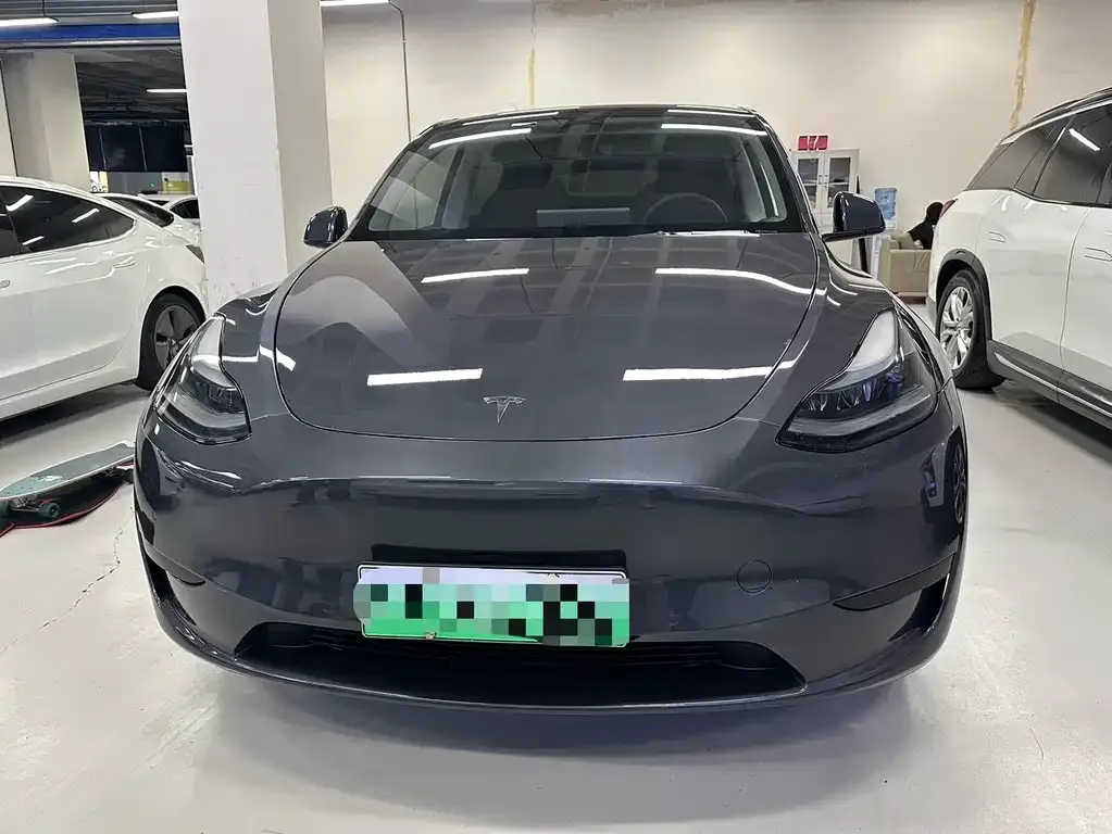 Tesla Model Y — фото 5