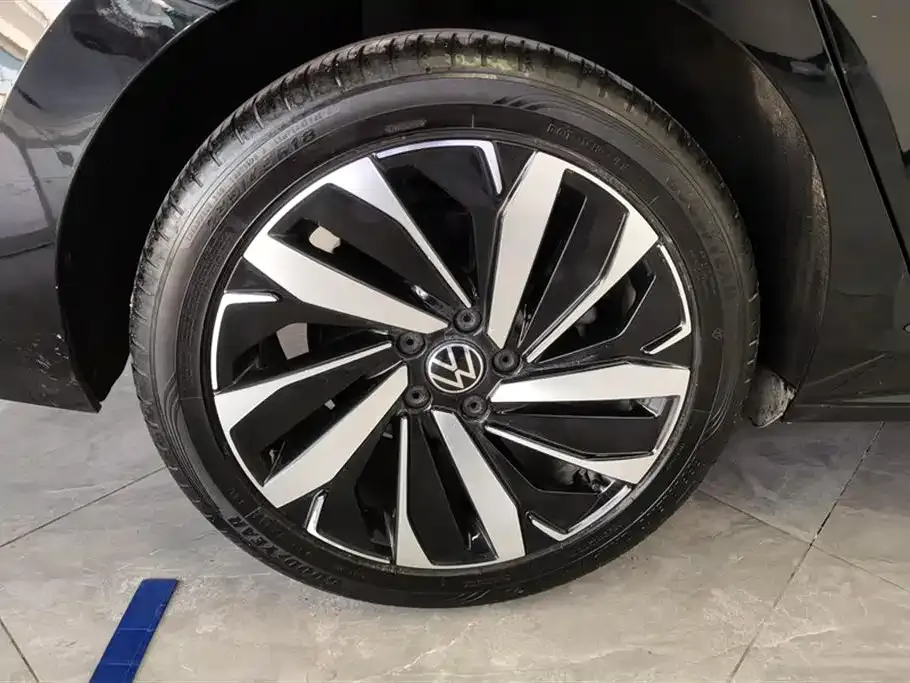 Volkswagen Passat — фото 6