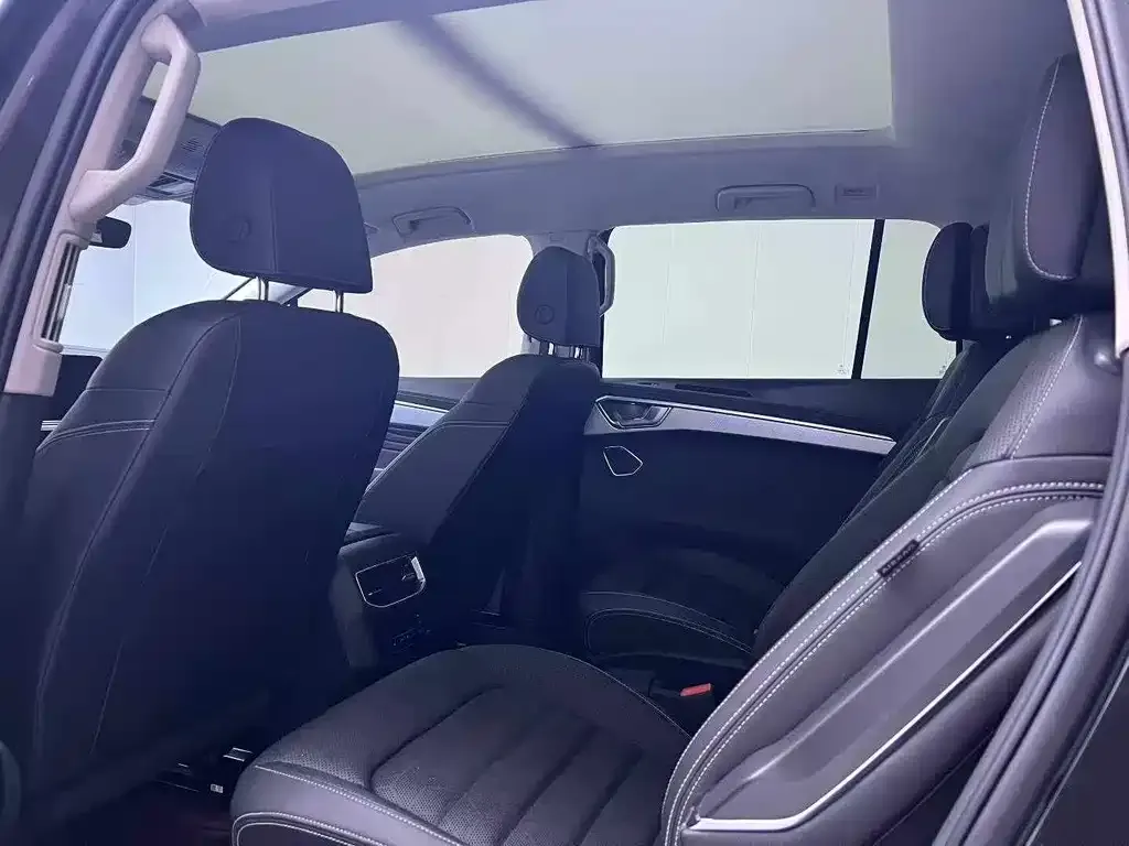 Volkswagen Talagon 2023 из CN, фото 8