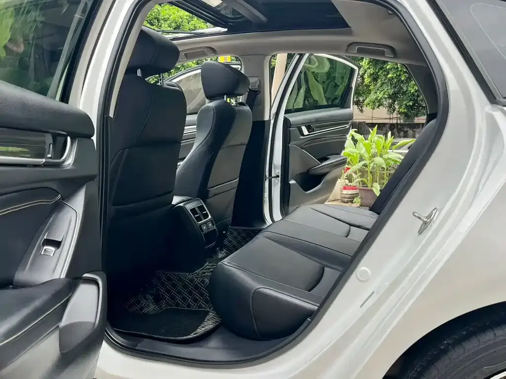 Honda Accord — фото 2