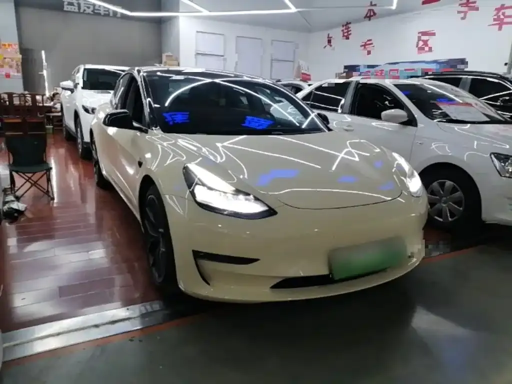 Tesla Model 3 — фото 5