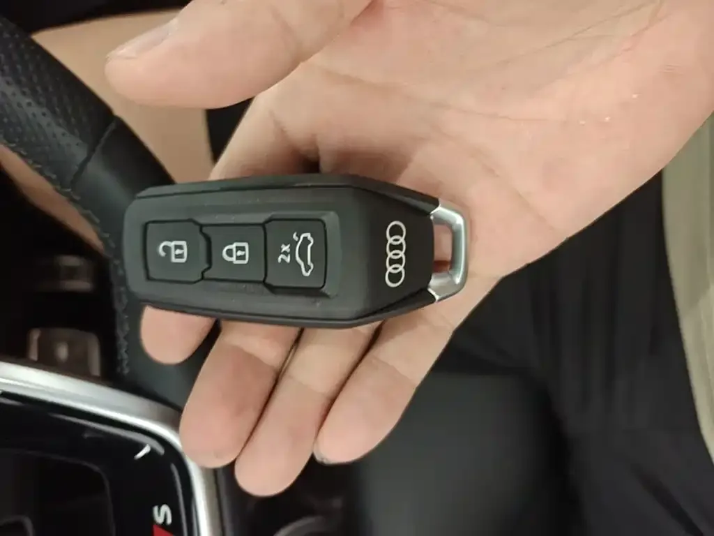 Audi A5L 2026 из CN, фото 2