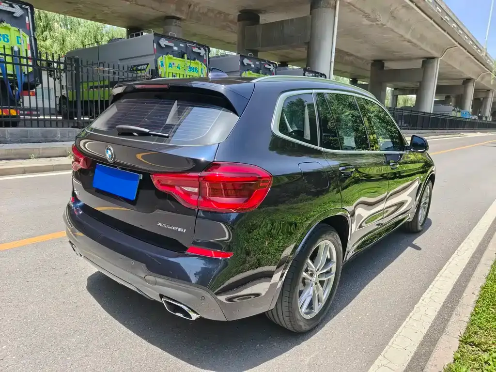 BMW X3 — фото 4
