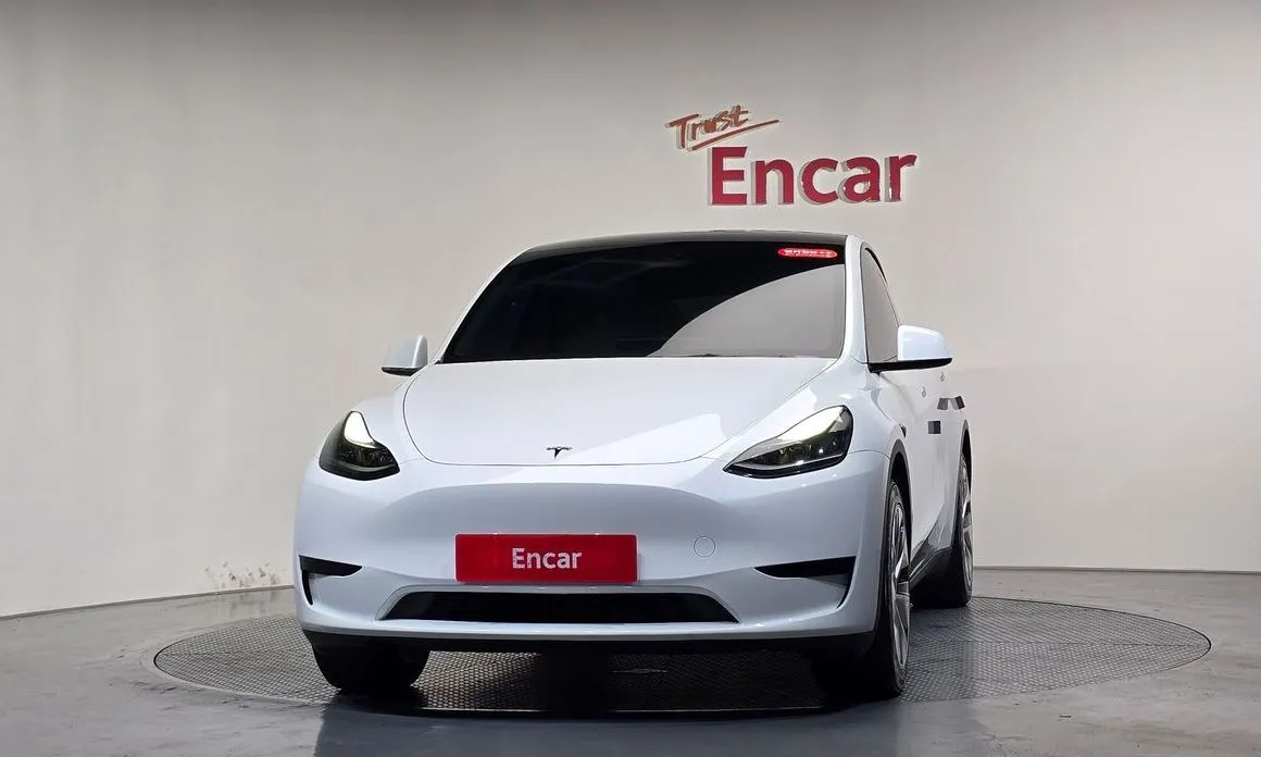 Tesla Model Y — фото 8