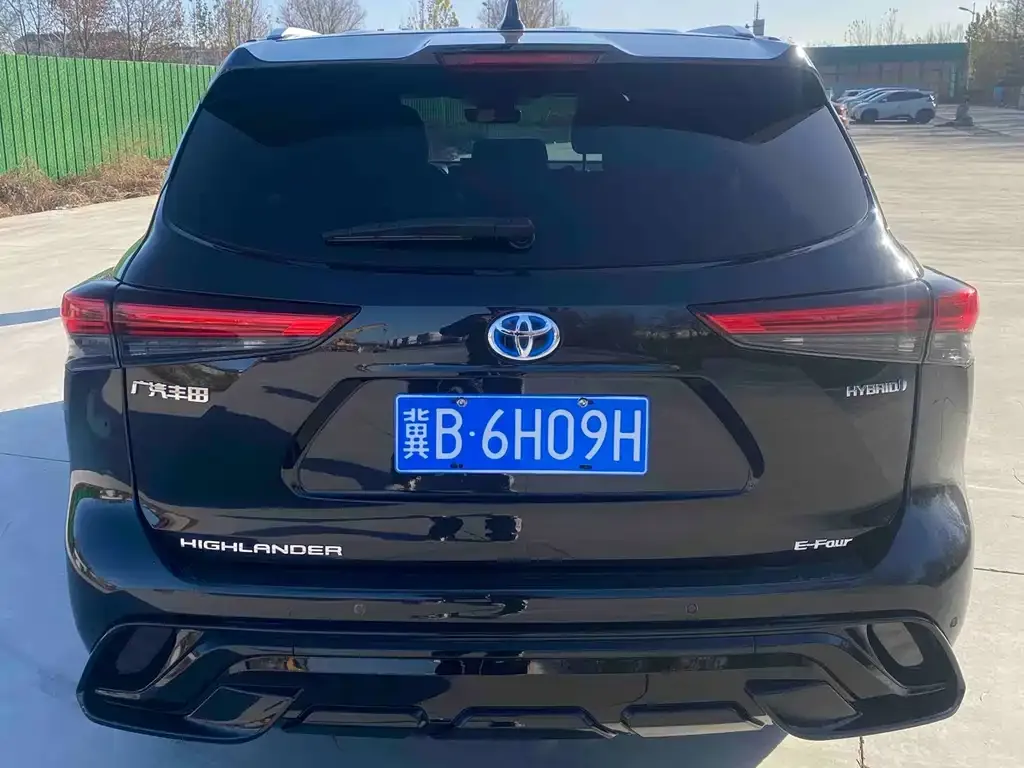 Toyota Highlander — фото 2
