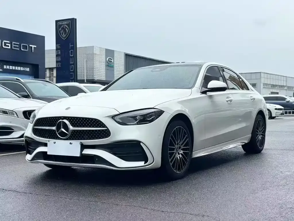 Mercedes-Benz C-Class — фото 1