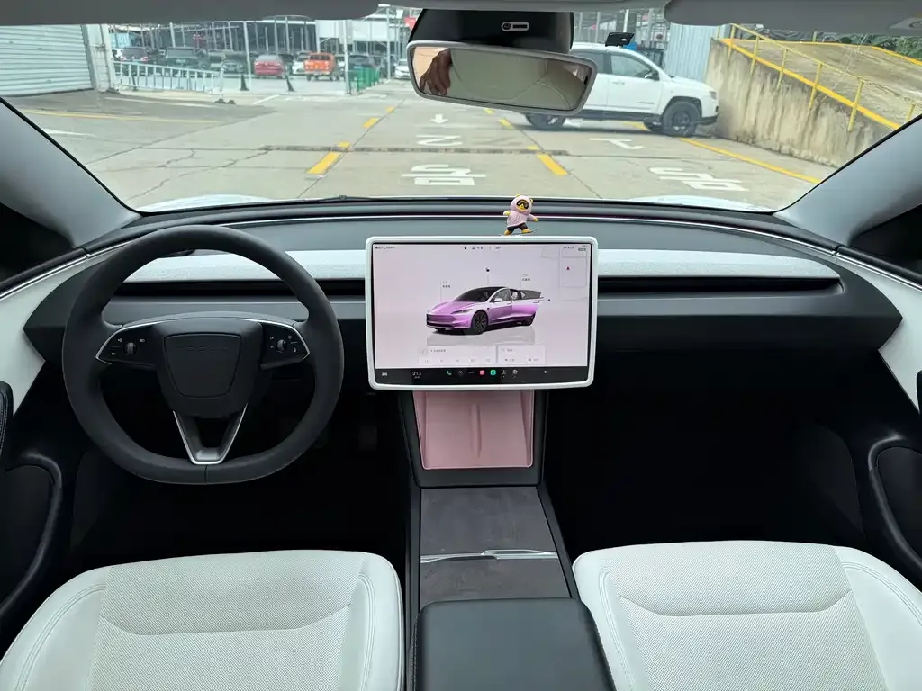 Tesla Model 3 — фото 10