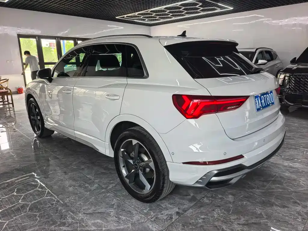 Audi Q3 — фото 3