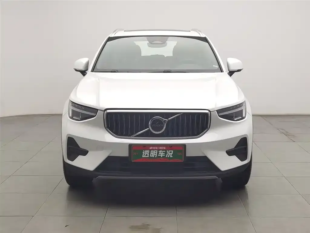 Volvo XC40 2023 из CN, фото 2