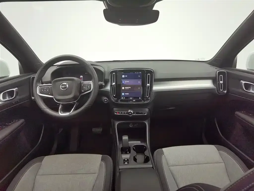 Volvo XC40 2023 из CN, фото 7
