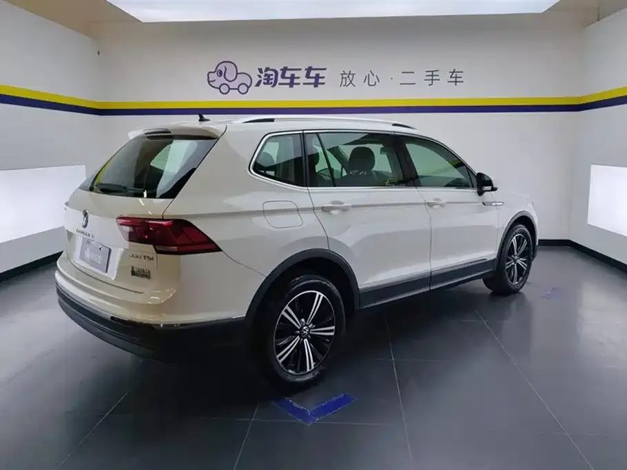 Volkswagen Tiguan L — фото 6