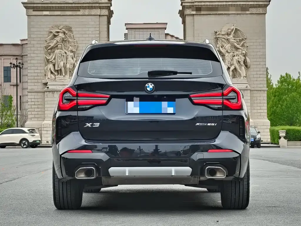 BMW X3 — фото 10