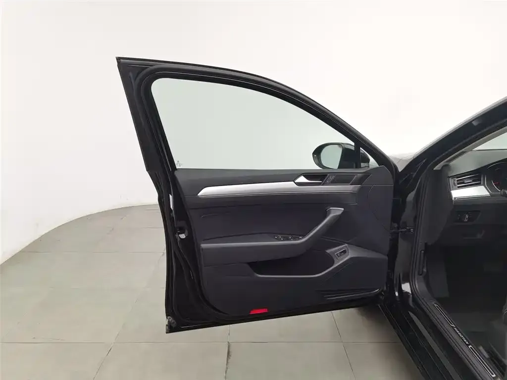 Volkswagen Magotan 2021 из CN, фото 7