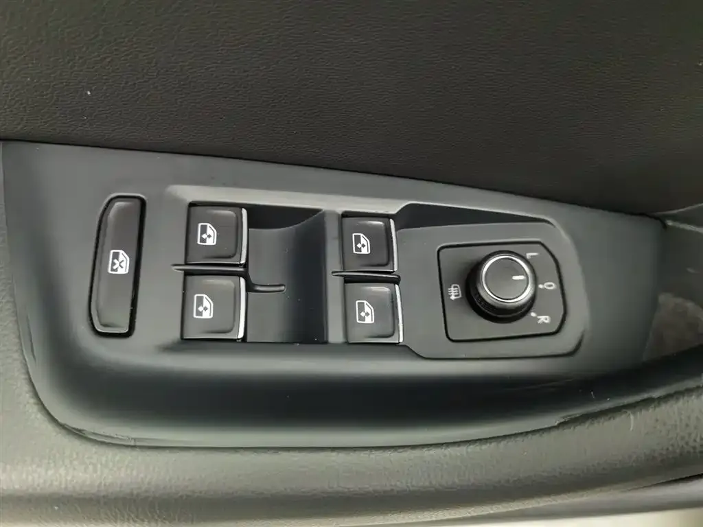 Volkswagen Magotan 2021 из CN, фото 5