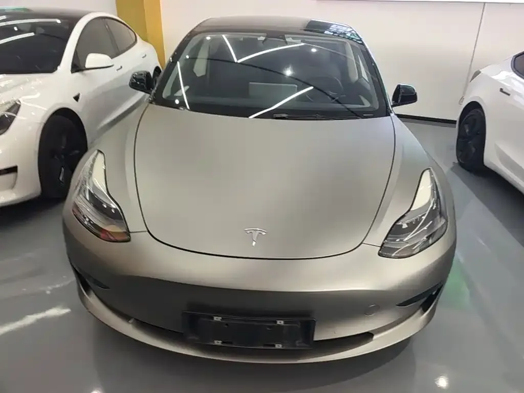 Tesla Model 3 — фото 10