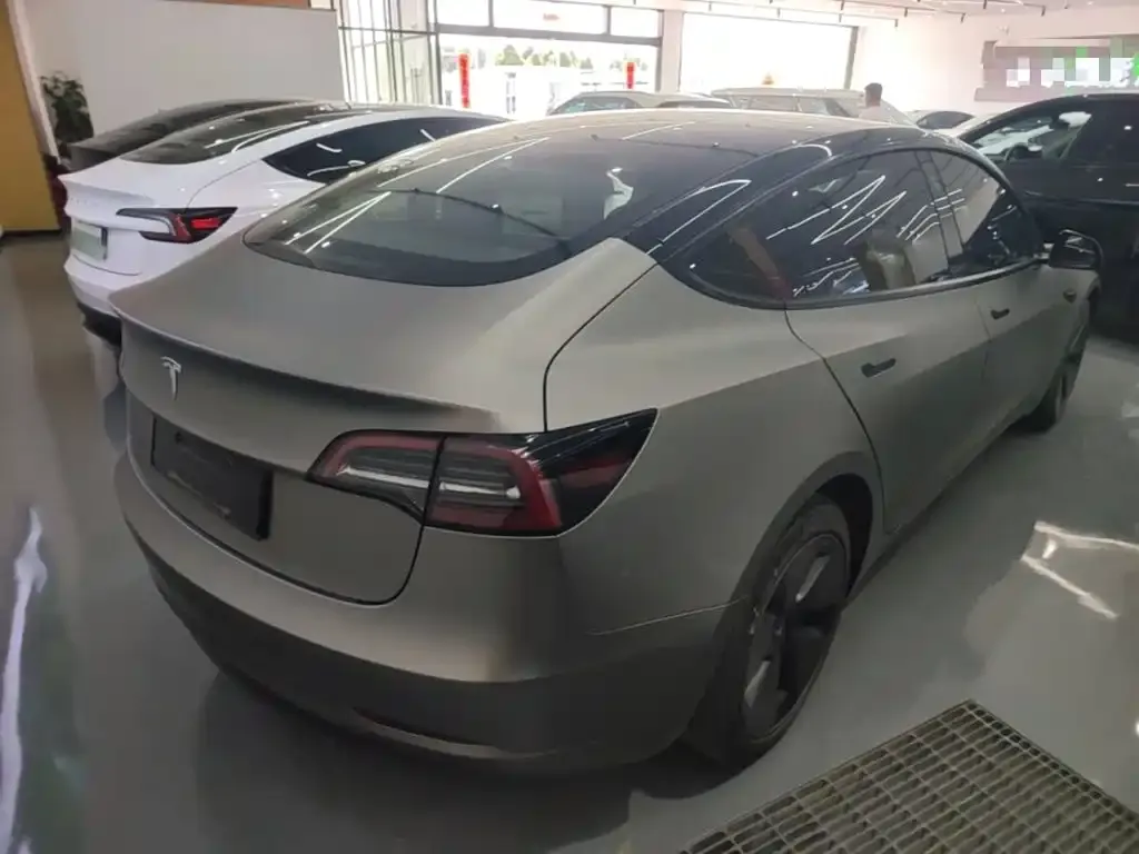 Tesla Model 3 — фото 3
