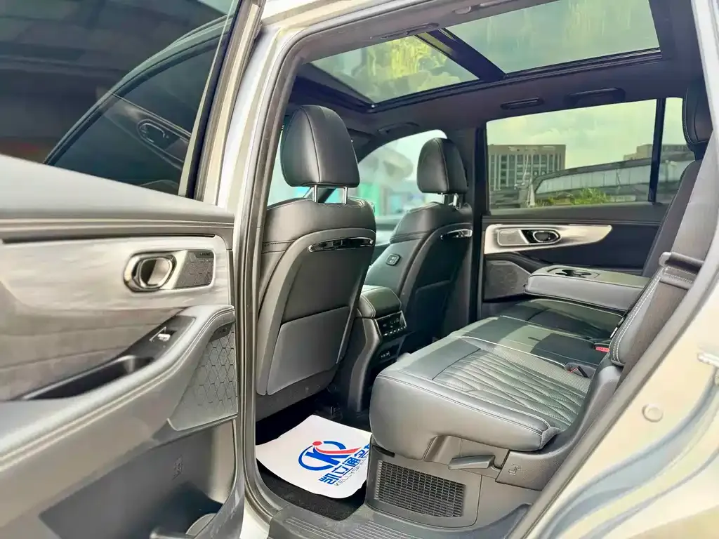 GAC Motor Trumpchi GS8 — фото 7