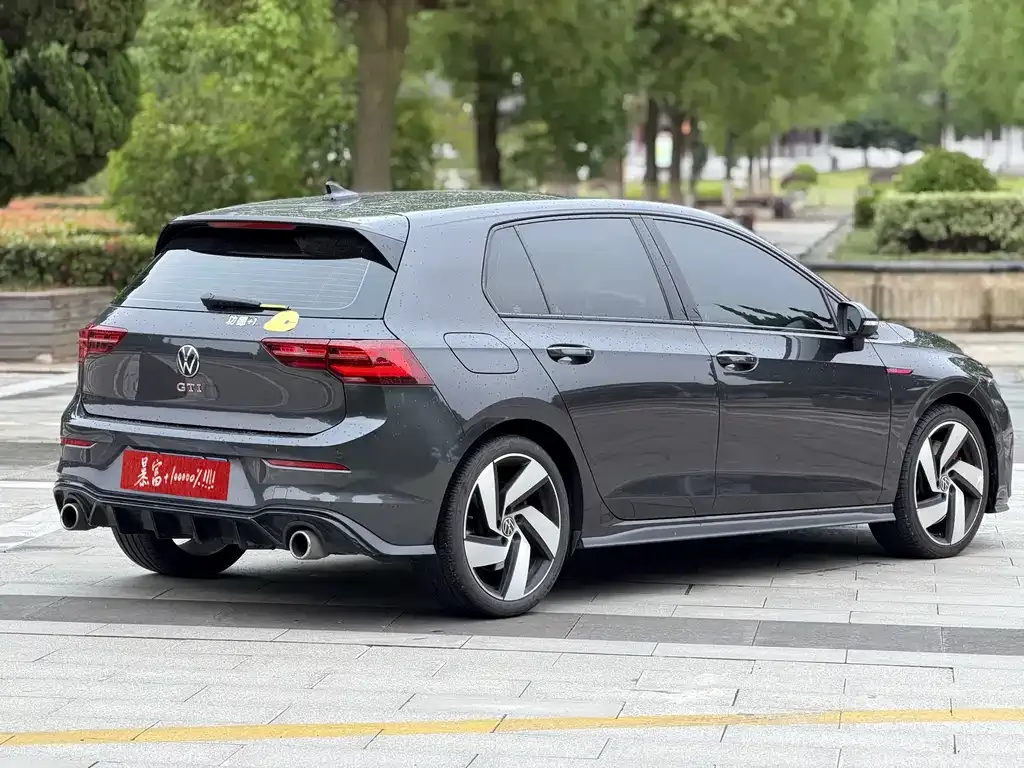 Volkswagen Golf GTI — фото 2