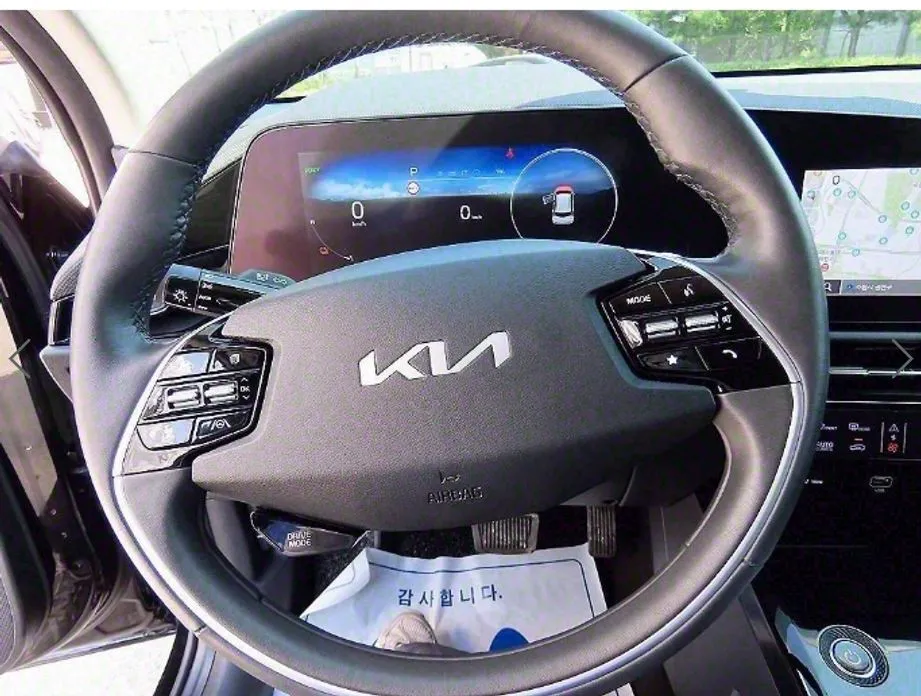Kia Niro 2023 из KR, фото 3