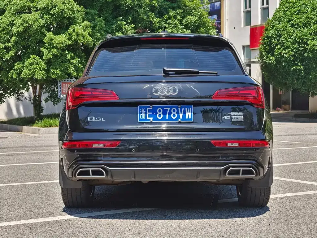 Audi Q5L 2023 из CN, фото 2