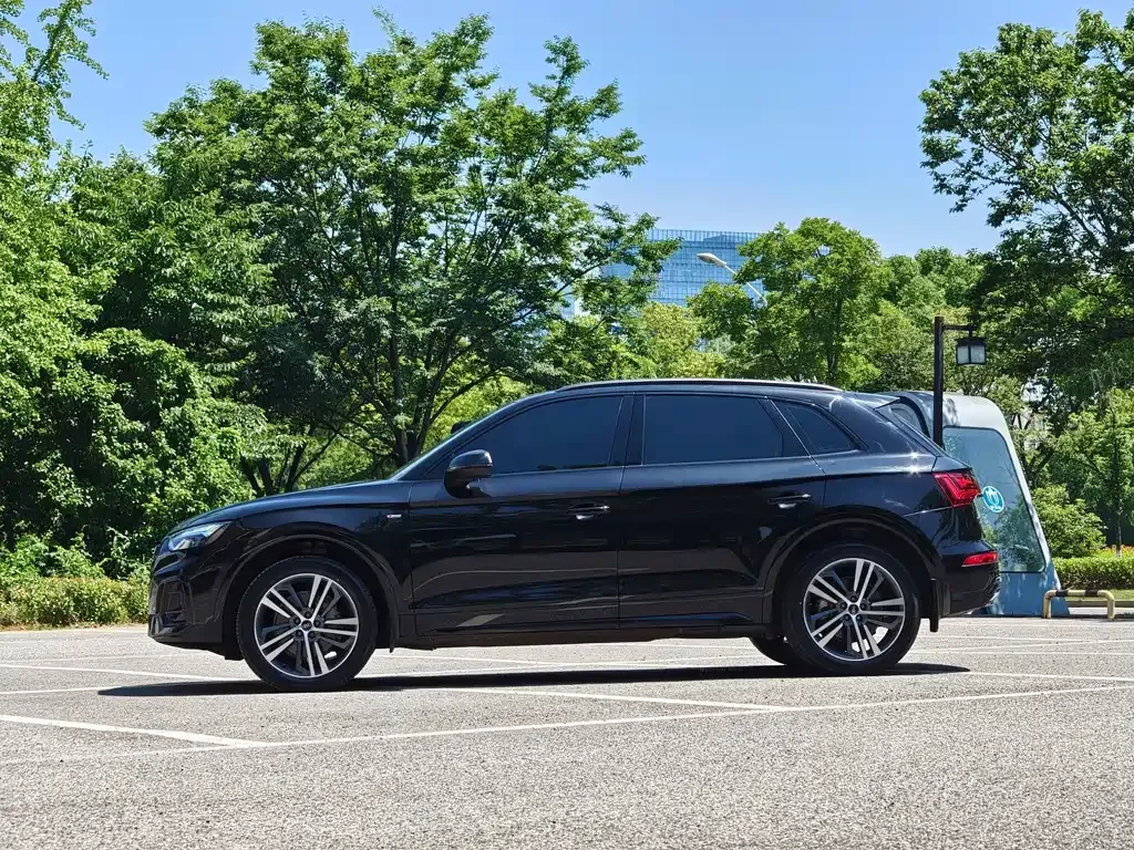 Audi Q5L 2023 из CN, фото 4