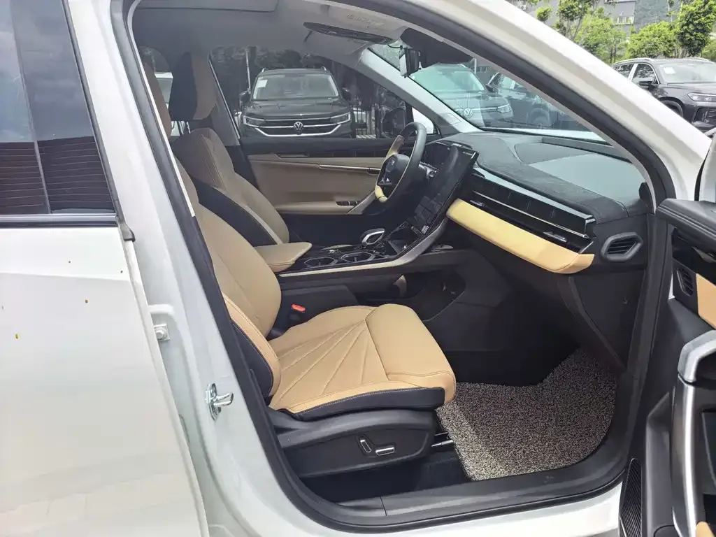 Geely Boyue L 2024 из CN, фото 3