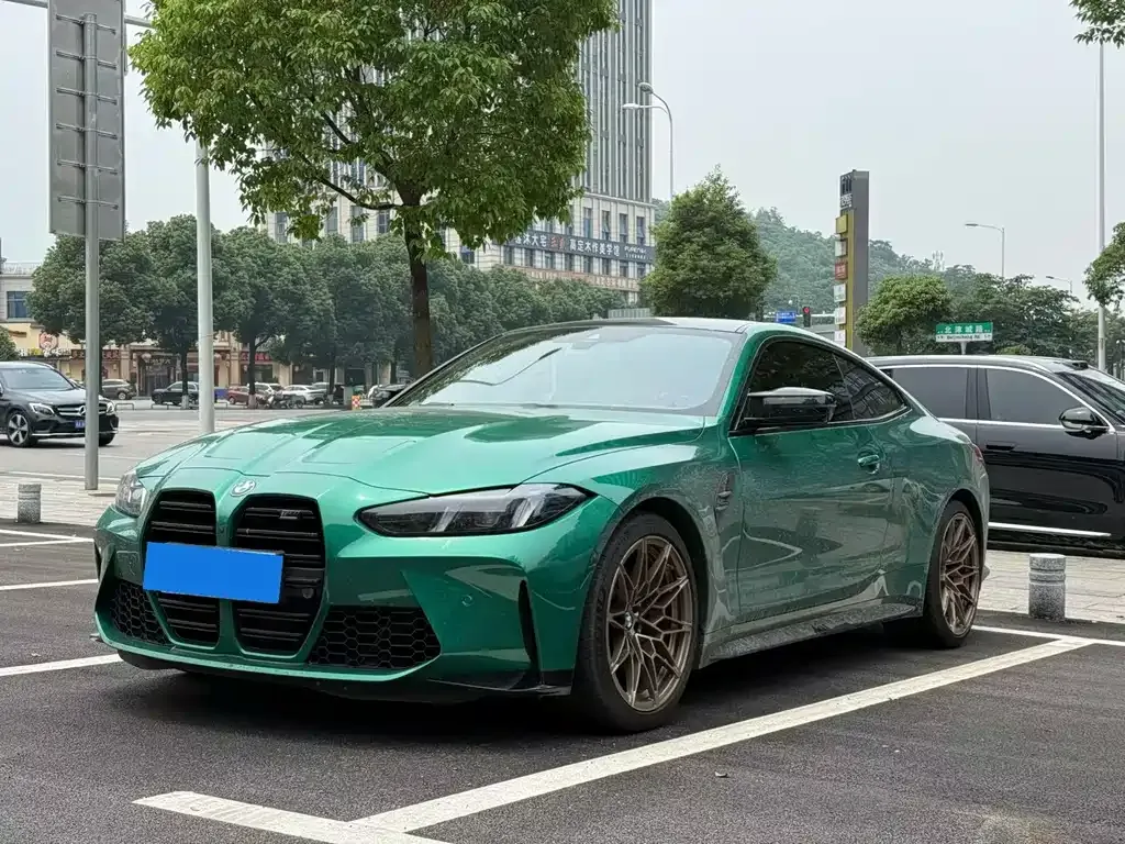 BMW M4 — фото 1