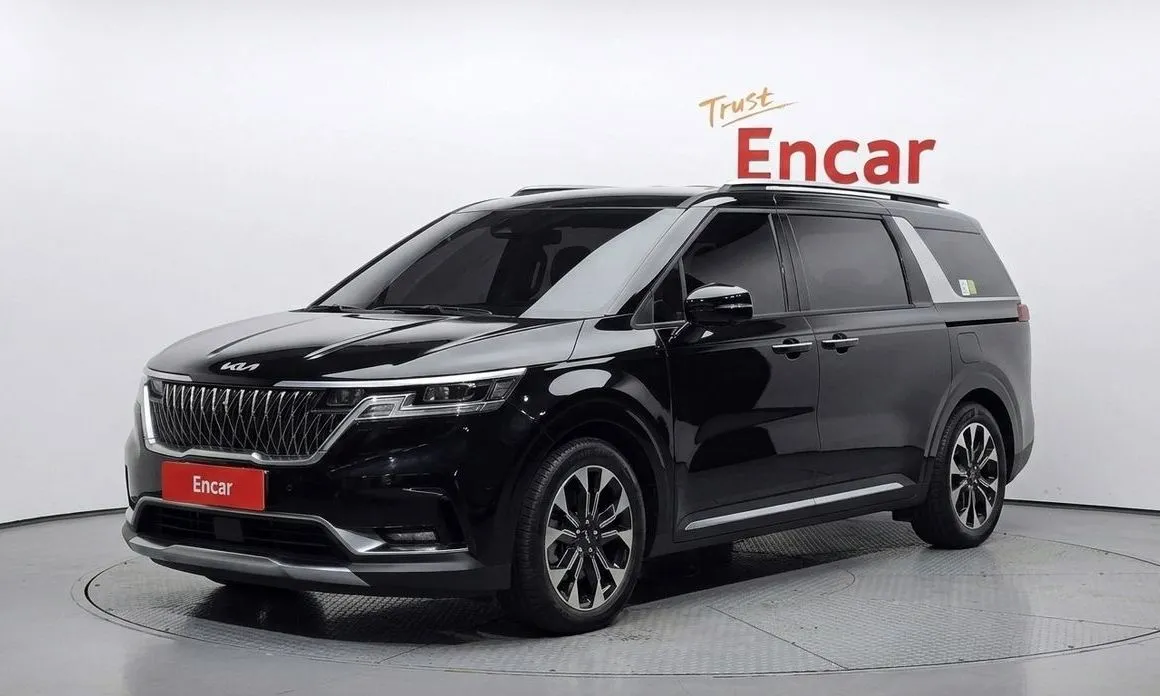 Kia Carnival — фото 1