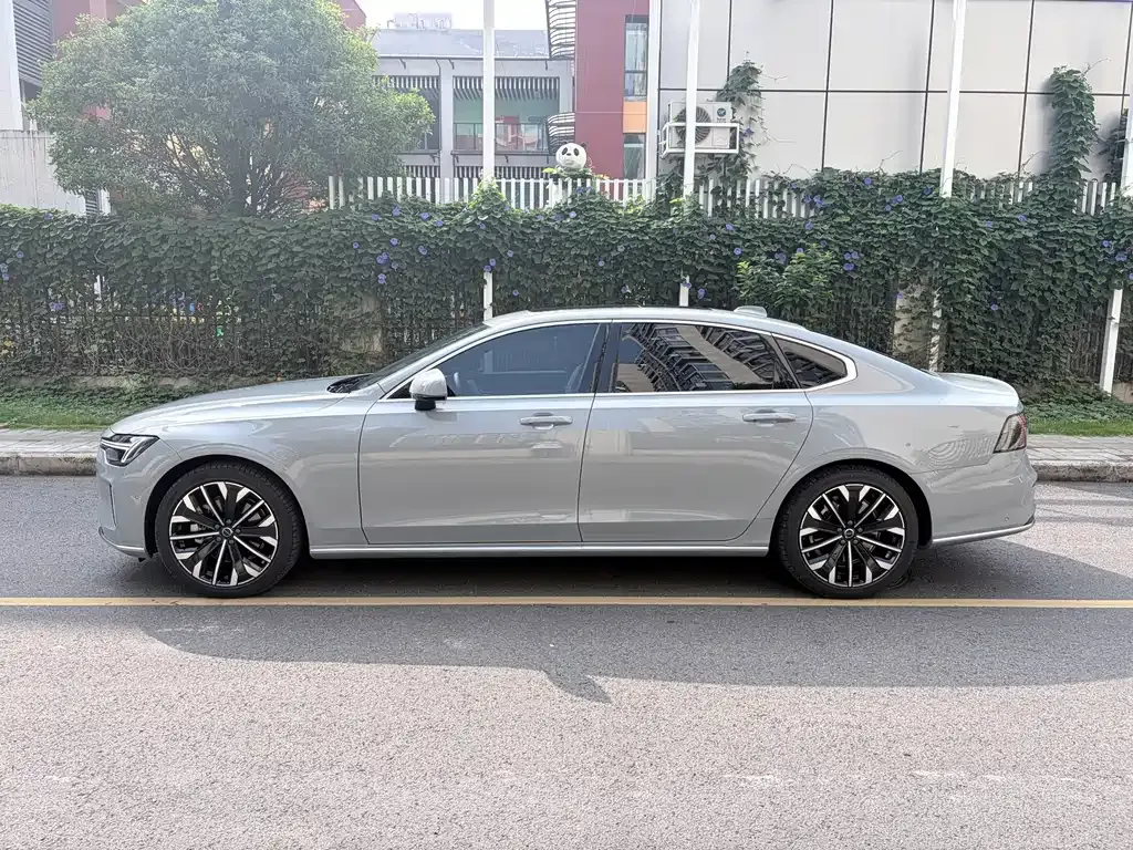 Volvo S90 — фото 8