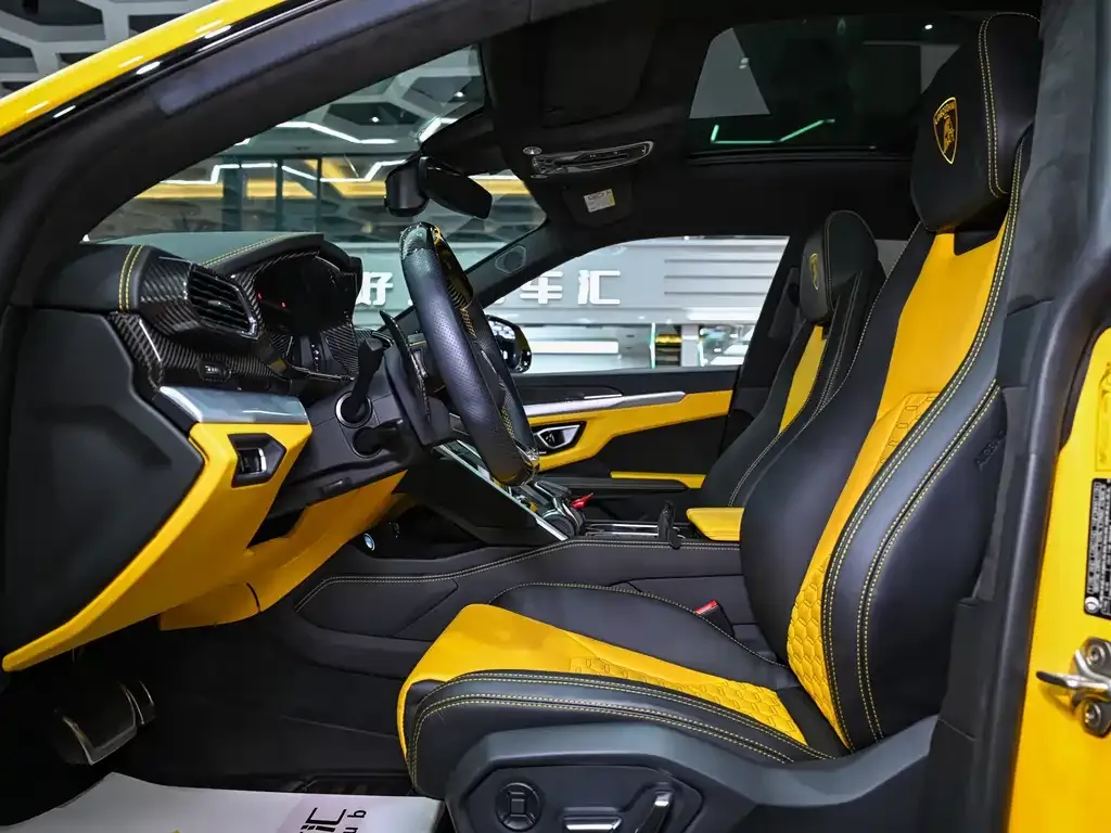 Lamborghini Urus — фото 7