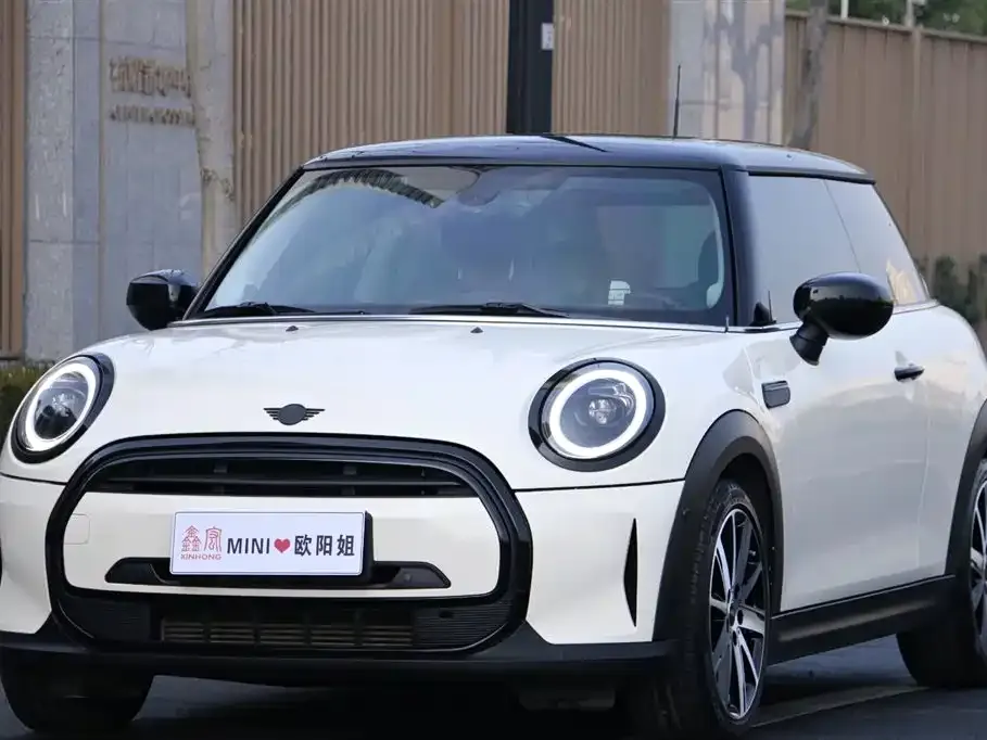 MINI Cooper (3-door) — фото 1
