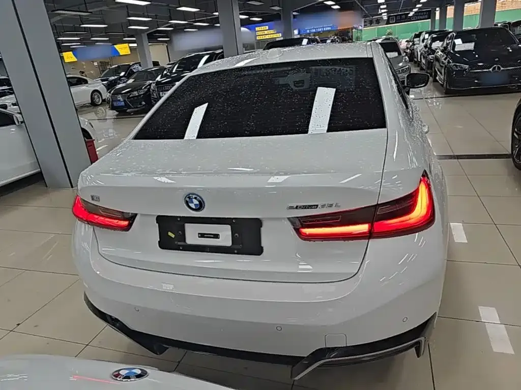 BMW i3 — фото 7