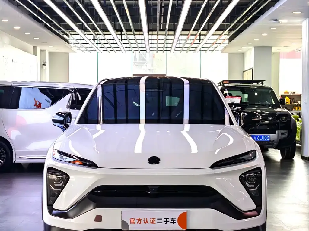 NIO EC6 — фото 10