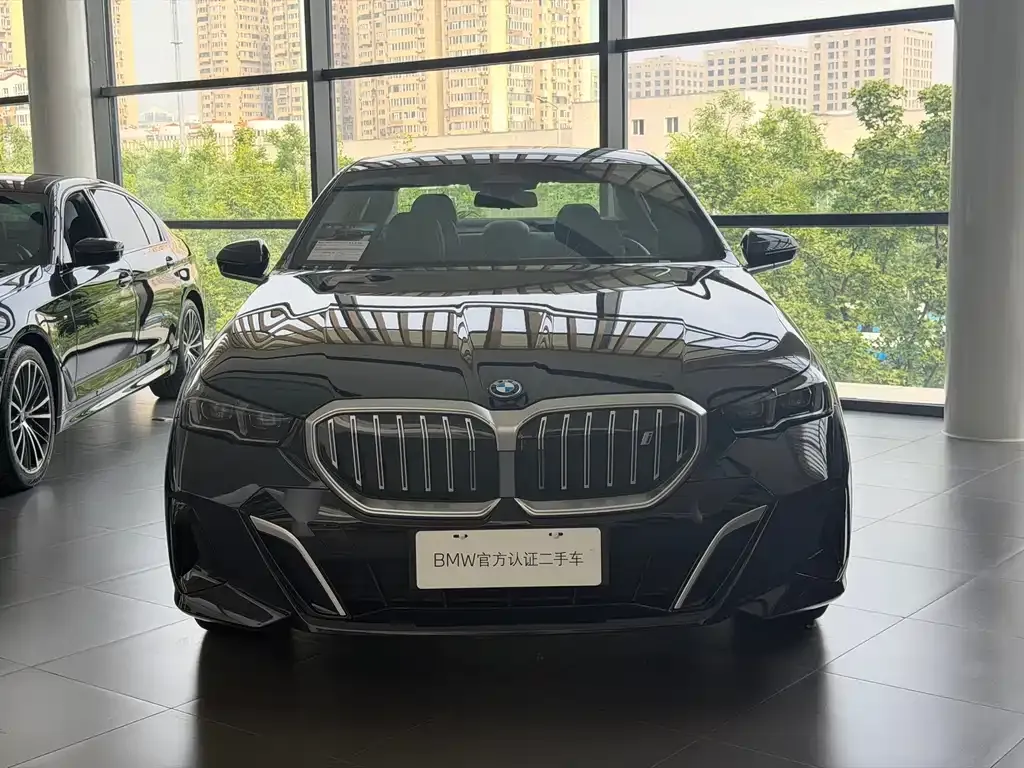 BMW i5 2025 из CN, фото 5