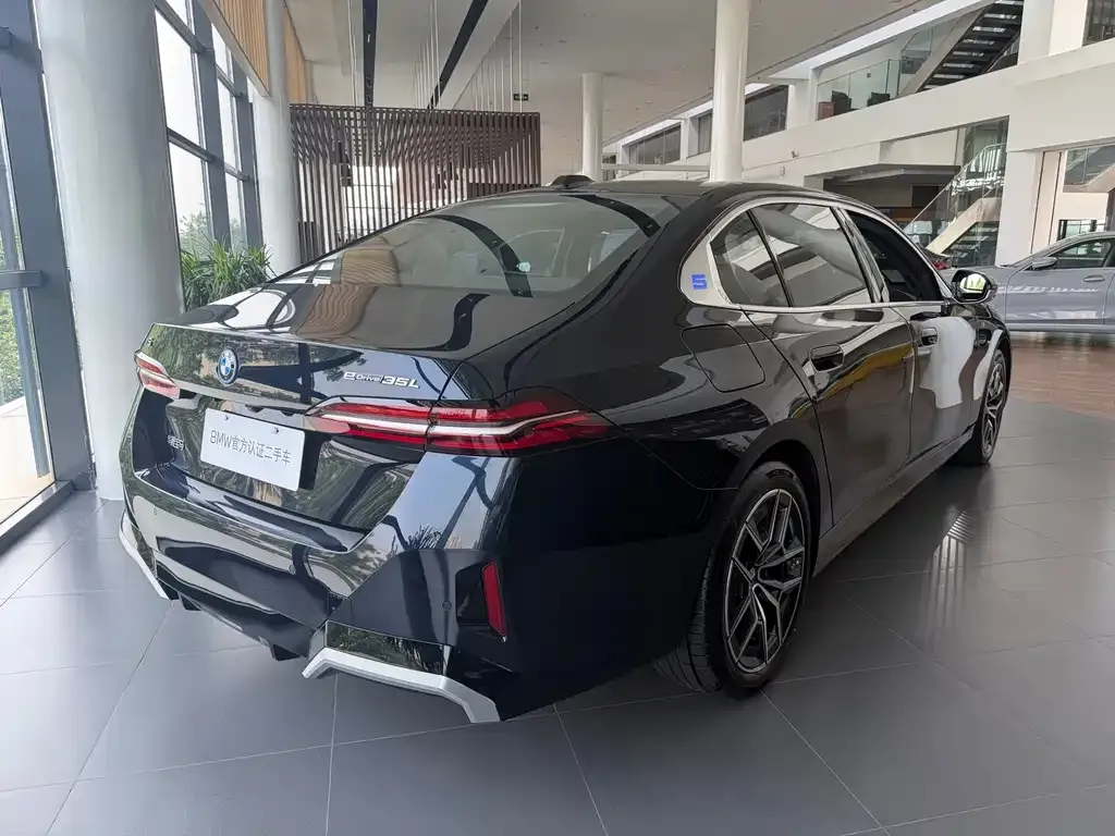 BMW i5 2025 из CN, фото 9