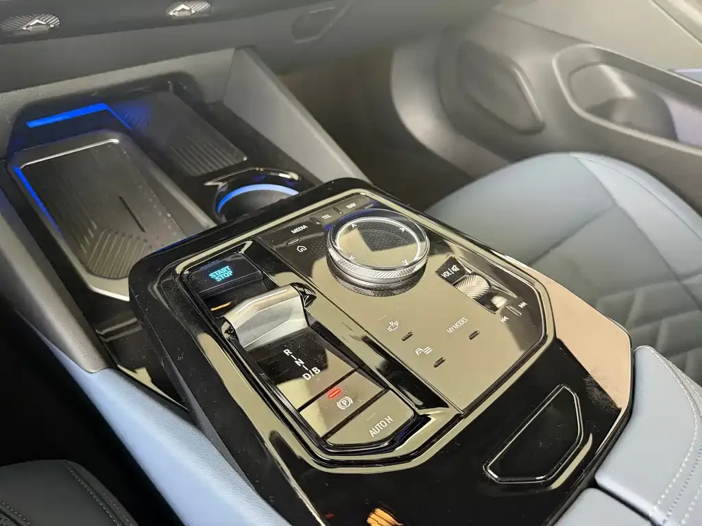 BMW i5 2025 из CN, фото 3