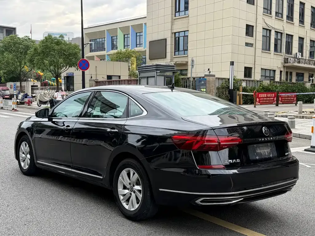 Volkswagen Passat 2021 из CN, фото 5