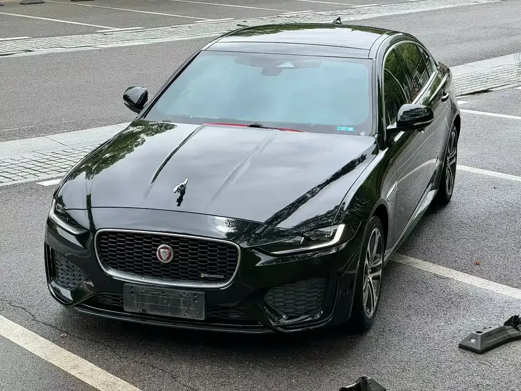 Jaguar XEL — фото 1