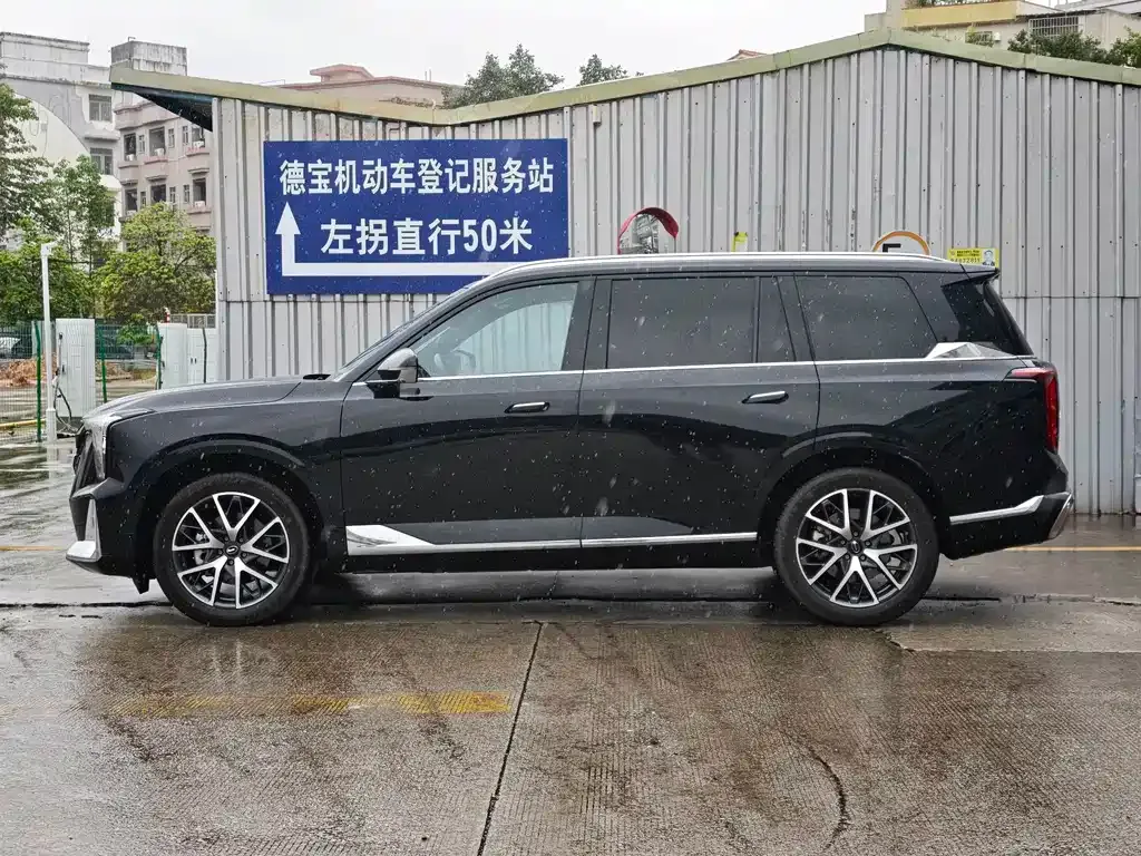 GAC Motor Trumpchi GS8 — фото 6