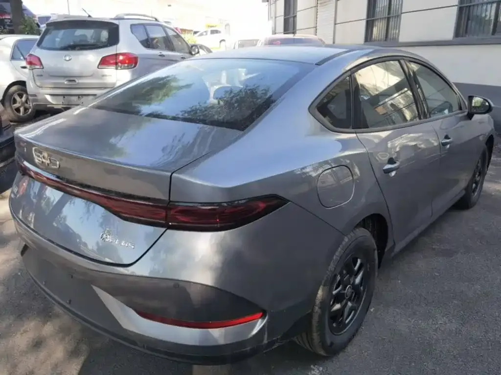 BYD Qin PLUS — фото 4