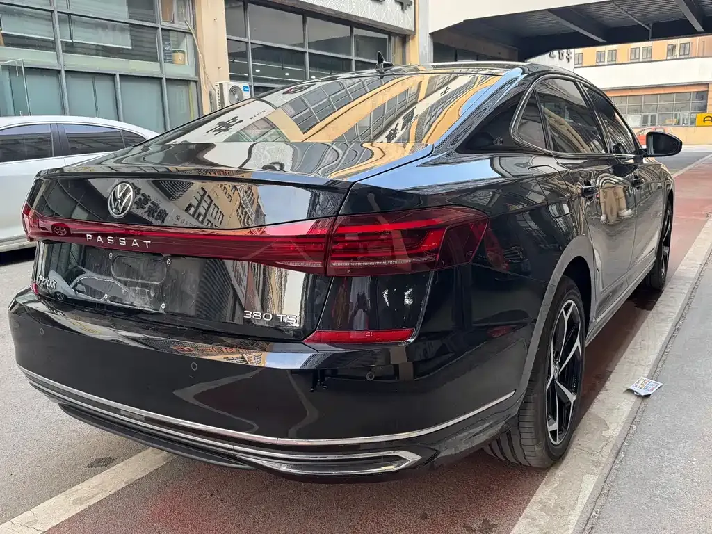Volkswagen Passat — фото 5