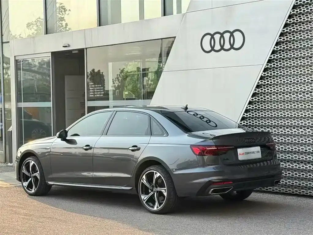 Audi A4L — фото 7