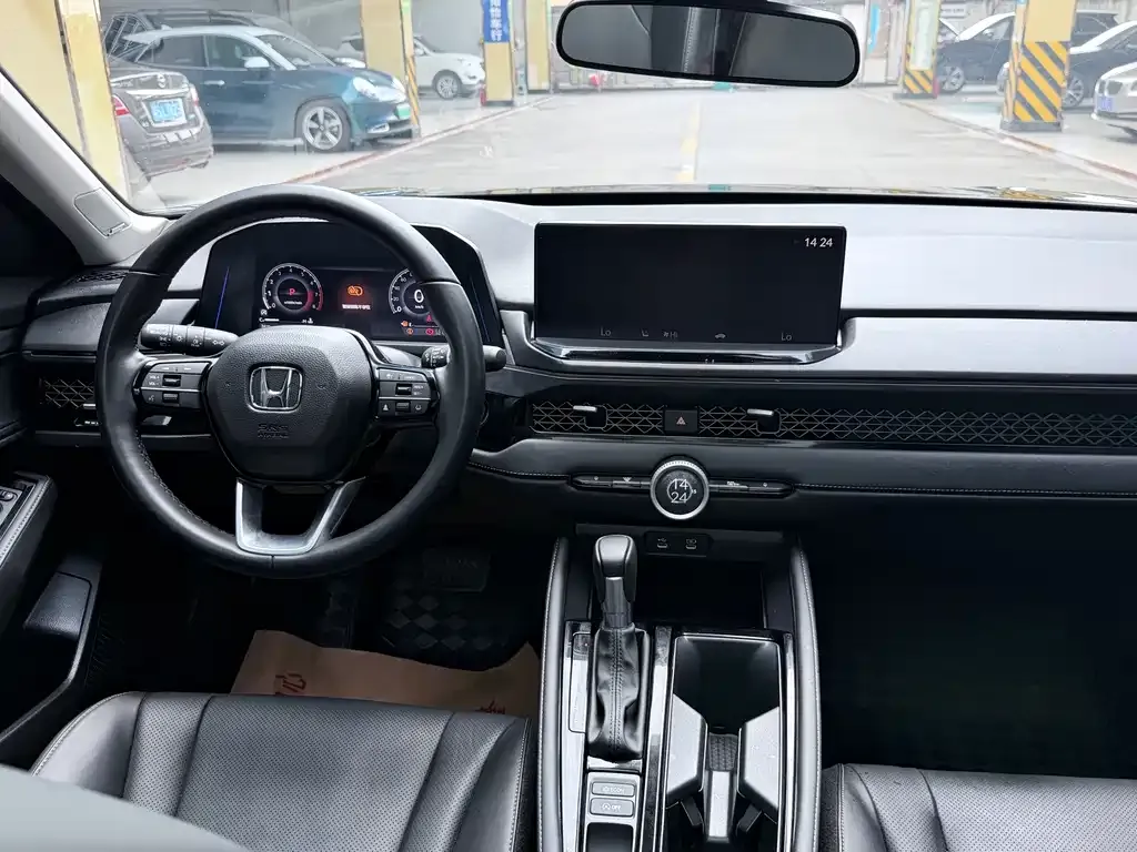 Honda Accord — фото 4