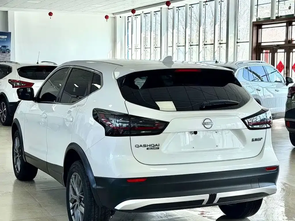 Nissan Qashqai — фото 10