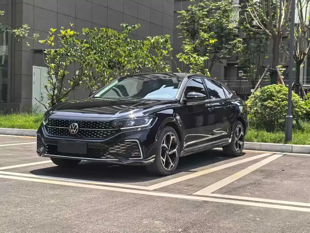 Volkswagen Passat 2025 из CN, фото 1