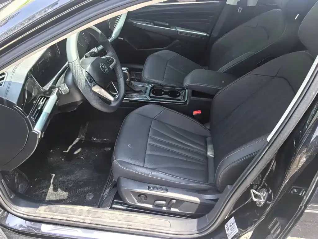 Volkswagen Passat 2025 из CN, фото 4
